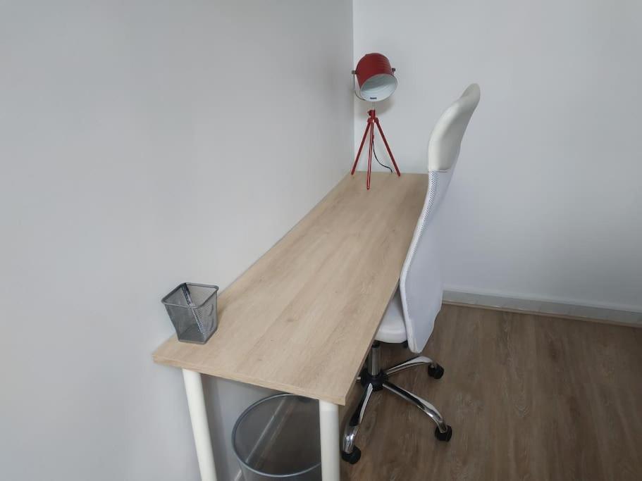 אביניון Le Saint-Lazare Appartement Au Calme Intra Muros מראה חיצוני תמונה